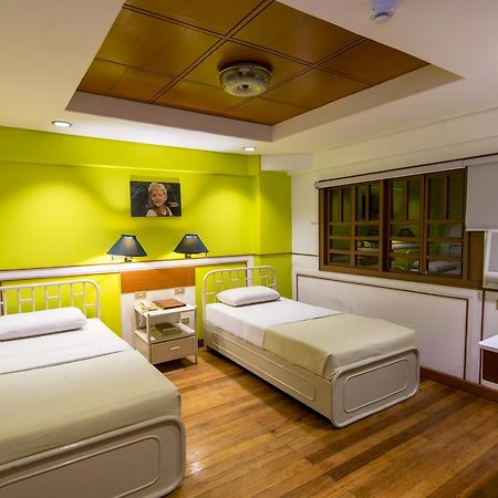 The Manor Hotel Davao City Buitenkant foto