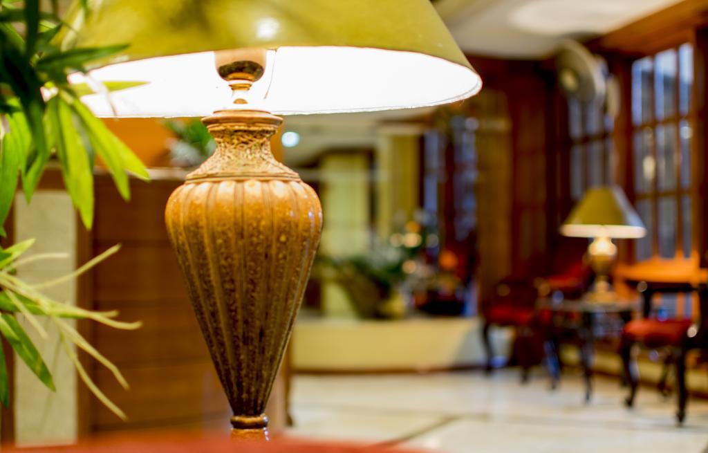 The Manor Hotel Davao City Buitenkant foto