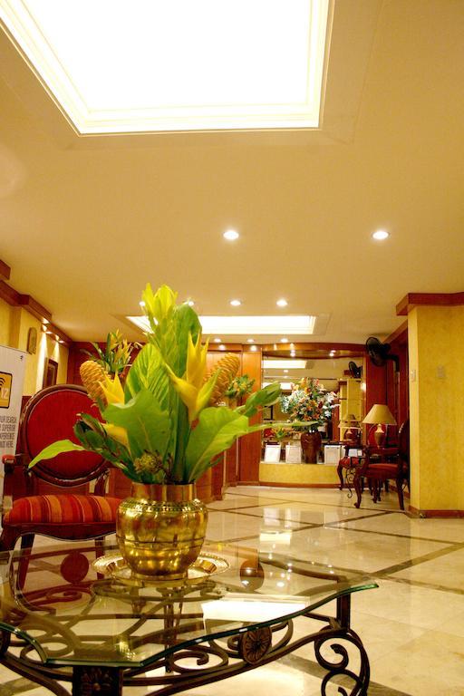 The Manor Hotel Davao City Buitenkant foto